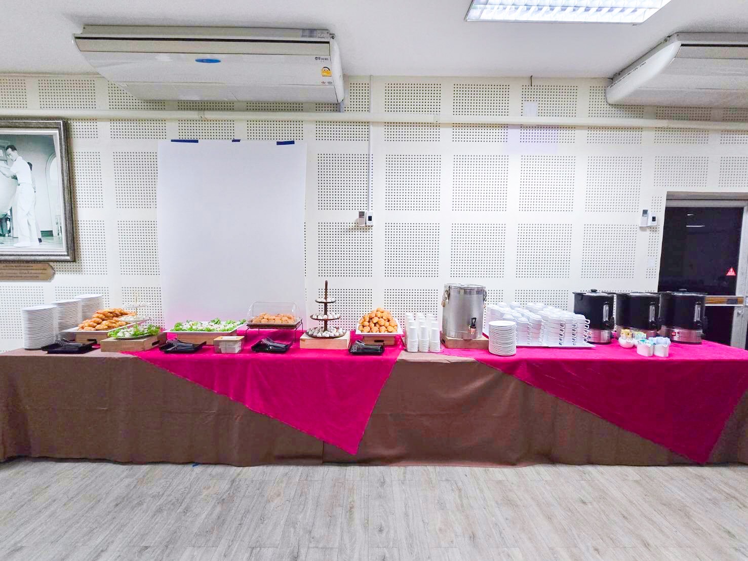 LINE_ALBUM_7. Coffee Break Gallery_250321_27