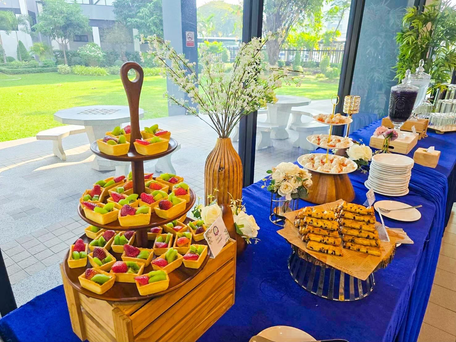 LINE_ALBUM_Catering Services_250913_1